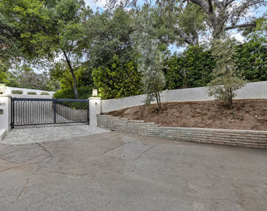 17401 Rancho Street - Photo Thumbnail 45