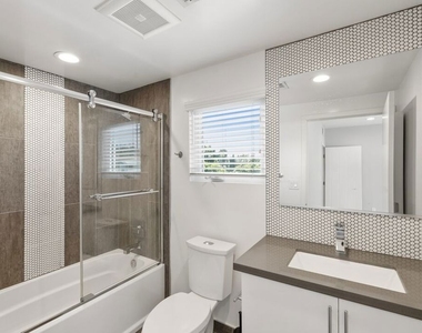6119 Fountain Avenue - Photo Thumbnail 23