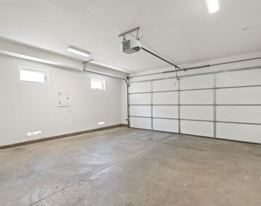 6119 Fountain Avenue - Photo Thumbnail 30