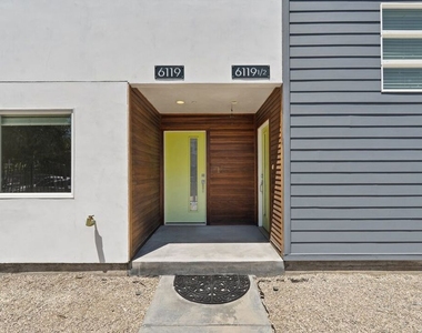 6119 Fountain Avenue - Photo Thumbnail 3