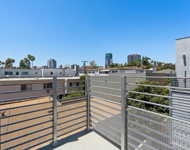 6119 Fountain Avenue - Photo Thumbnail 24
