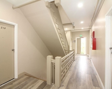 647 18th Street - Photo Thumbnail 11