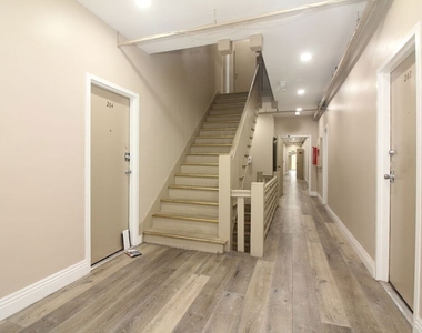 647 18th Street - Photo Thumbnail 12