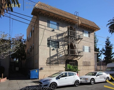 647 18th Street - Photo Thumbnail 10