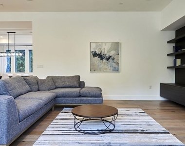 18911 Hatteras Street - Photo Thumbnail 9