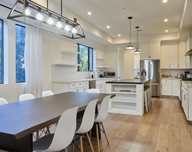 18911 Hatteras Street - Photo Thumbnail 8