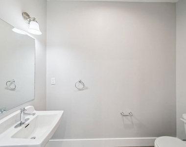 1223 N Hayworth Avenue - Photo Thumbnail 9