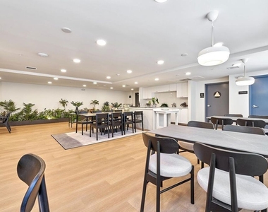 510 S Oxford Avenue - Photo Thumbnail 14