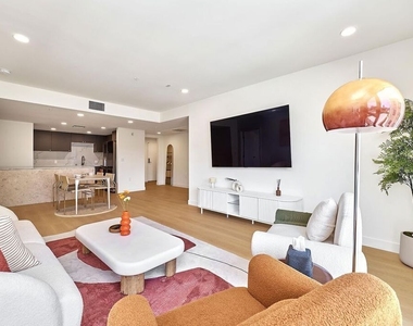 510 S Oxford Avenue - Photo Thumbnail 12