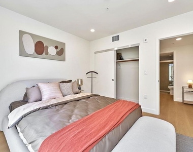 510 S Oxford Avenue - Photo Thumbnail 9