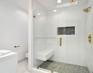 4755 Alonzo Avenue - Photo Thumbnail 9