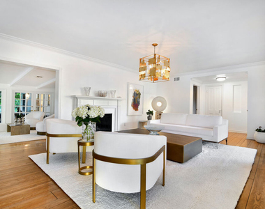 4755 Alonzo Avenue - Photo Thumbnail 4