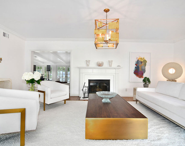4755 Alonzo Avenue - Photo Thumbnail 5