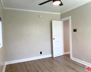 5325 2nd Avenue - Photo Thumbnail 11