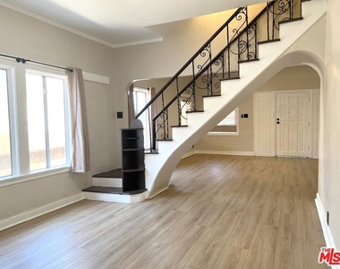 5325 2nd Avenue - Photo Thumbnail 3