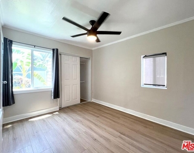 5325 2nd Avenue - Photo Thumbnail 10