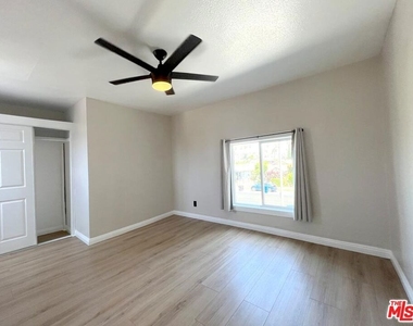 5325 2nd Avenue - Photo Thumbnail 15