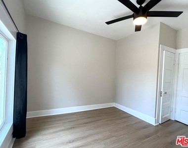 5325 2nd Avenue - Photo Thumbnail 20