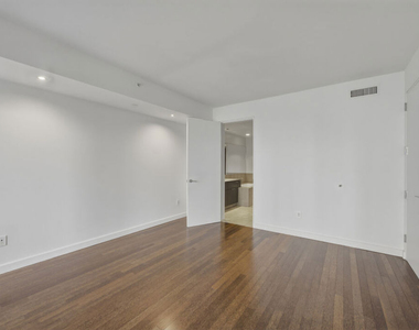 6250 Hollywood Boulevard - Photo Thumbnail 15