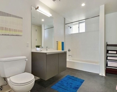 1040 S Mariposa Avenue - Photo Thumbnail 15
