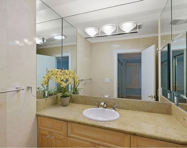 1131 Alta Loma Road - Photo Thumbnail 24