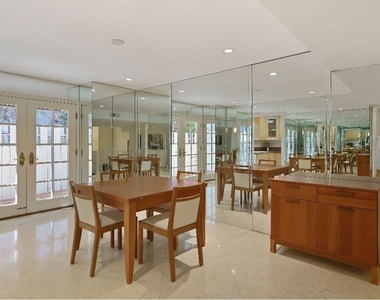 1131 Alta Loma Road - Photo Thumbnail 11