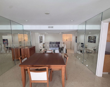 1131 Alta Loma Road - Photo Thumbnail 12