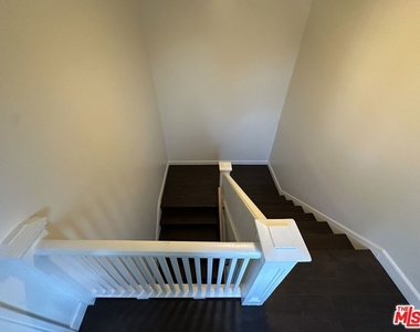 2309 S Budlong Avenue - Photo Thumbnail 5