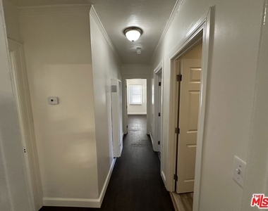 2309 S Budlong Avenue - Photo Thumbnail 15