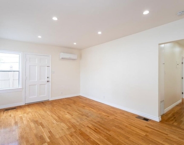 200 W Palmer Avenue - Photo Thumbnail 1