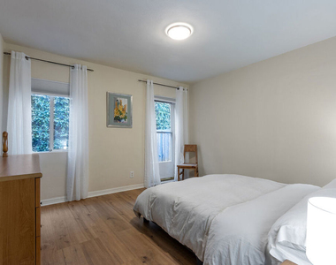 843 N Ogden Drive - Photo Thumbnail 11