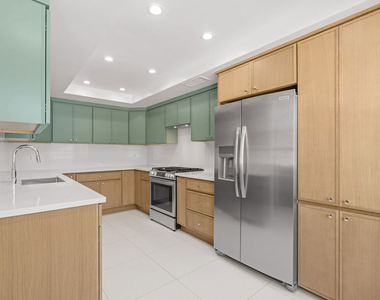2541 Stoner Avenue - Photo Thumbnail 2