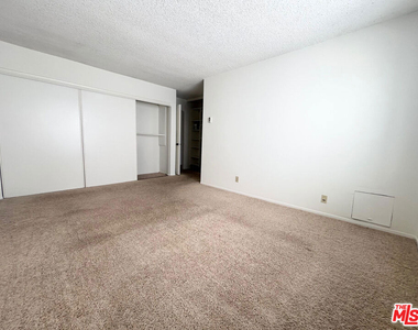 11743 Darlington Avenue - Photo Thumbnail 7
