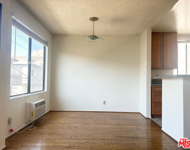 11743 Darlington Avenue - Photo Thumbnail 2