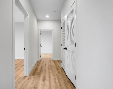5657 Virginia Avenue - Photo Thumbnail 8