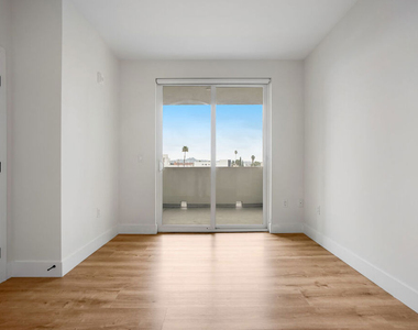 5657 Virginia Avenue - Photo Thumbnail 19