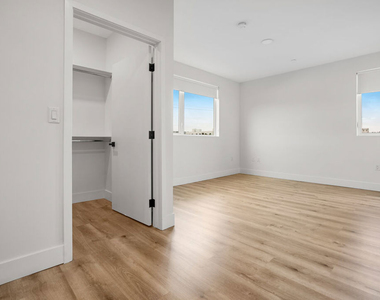 5657 Virginia Avenue - Photo Thumbnail 21
