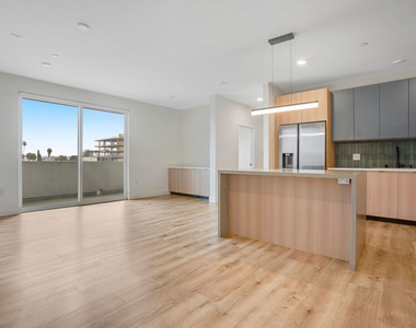 5657 Virginia Avenue - Photo Thumbnail 5