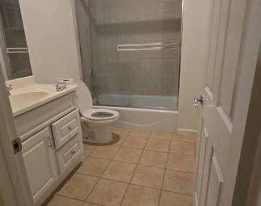 17144 Chatsworth Street - Photo Thumbnail 9