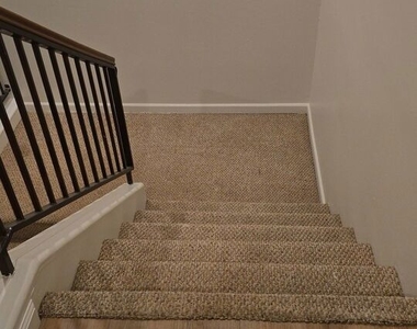 17144 Chatsworth Street - Photo Thumbnail 6