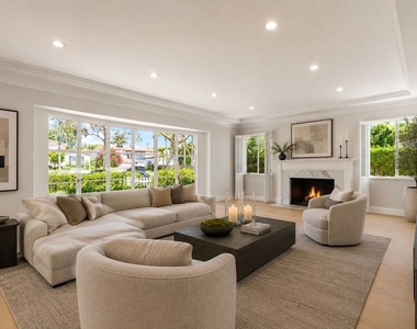 713 Walden Drive - Photo Thumbnail 2