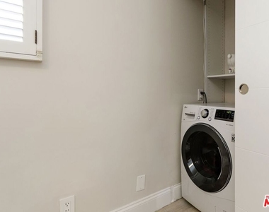 833 Ocean Avenue - Photo Thumbnail 21