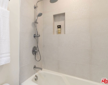 833 Ocean Avenue - Photo Thumbnail 20