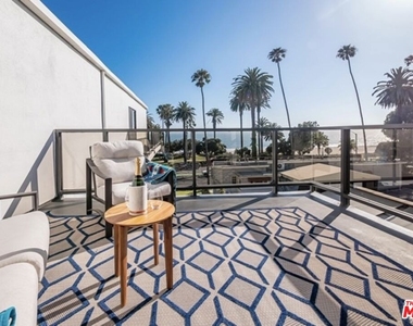 833 Ocean Avenue - Photo Thumbnail 31