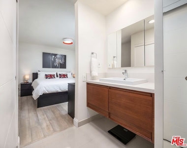 833 Ocean Avenue - Photo Thumbnail 15