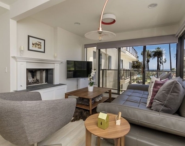 833 Ocean Avenue - Photo Thumbnail 4