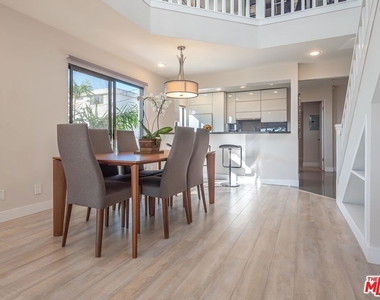 833 Ocean Avenue - Photo Thumbnail 5