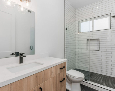 1834 N Echo Park Avenue - Photo Thumbnail 10