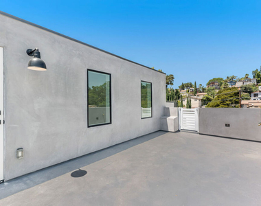 1834 N Echo Park Avenue - Photo Thumbnail 19