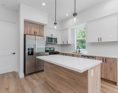 1834 N Echo Park Avenue - Photo Thumbnail 5